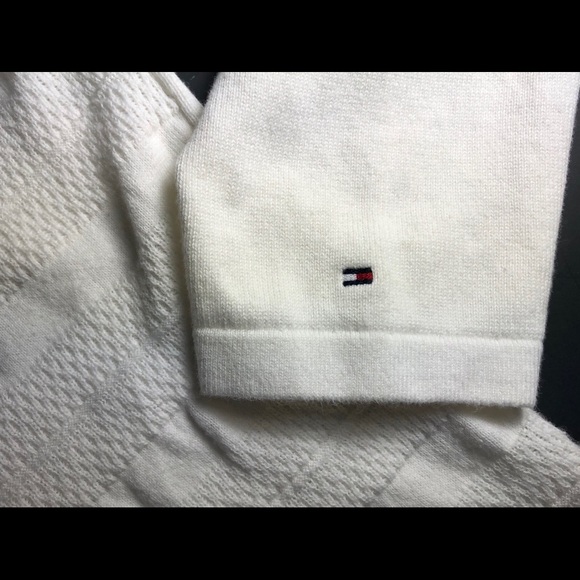 Tommy Hilfiger V Neck Off White Sweater Sz L - Picture 2 of 4